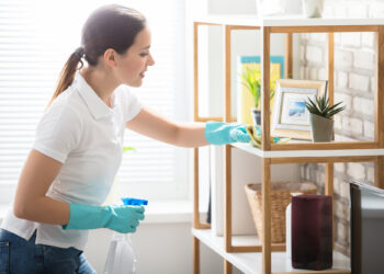 لو بتكرهي التنظيف.. إليكِ 10 اختصارات لتنظيف سريع وبسيط