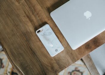 نقل الملفات بسهولة بين iPhone و Mac