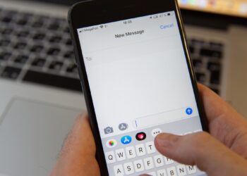 كيفية جدولة رسالة نصية على iPhone