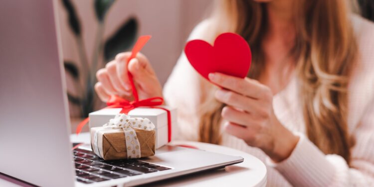 عيد الحب في المنزل.. اجعليها ذكرى مميزة لا تنسى