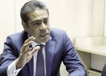 وفد الأهلى يبدأ اليوم لقاءاته بالجالية المصرية في الإمارات لتسويق عضويات النادي