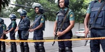 إصابة 25 شخصا على الأقل إثر اشتباك بين الشرطة وعمال فى بنجلاديش