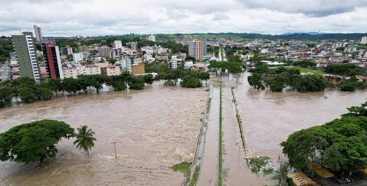 مصرع 18 شخصا في البرازيل بسبب الفيضانات والانهيارات الطينية