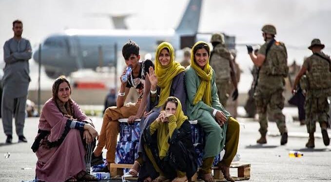 إدارة بايدن تعيد توطين أخر مجموعة من اللاجئين الأفغان الذين تم إجلاؤهم من نيوجيرسي