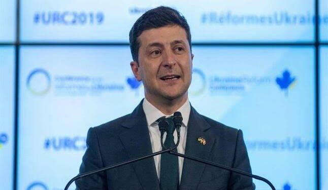 الرئيس الأوكراني يدعو إلى لقاء مع بوتين لحل الازمة وسط مخاوف جراء حرب محتملة