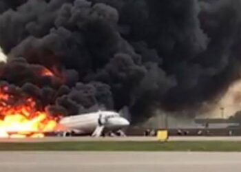 تحطم طائرة حربية في منطقة تبريز بإيران