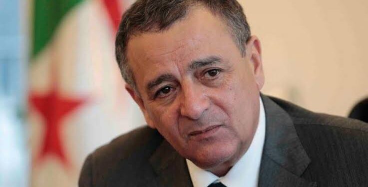 الحجز على ممتلكات وزير سابق في الجزائر بأمر قضائي
