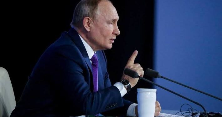 القيصر في مواجهة العالم.. روسيا تواجه عقوبات بالجملة بعد الاعتراف بانفصال دونيتسك ولوجانسك