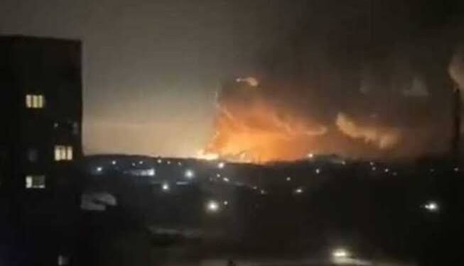 قصفة صاروخي أوكراني يستهدف سفينتي شحن روسيتين ووقوع إصابات