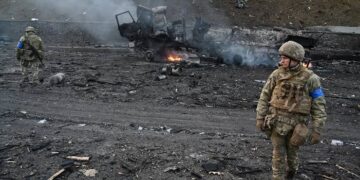 احتدام القتال في مدينة خاركيف الأوكرانية بعد اقتحام المدرعات الروسية لها