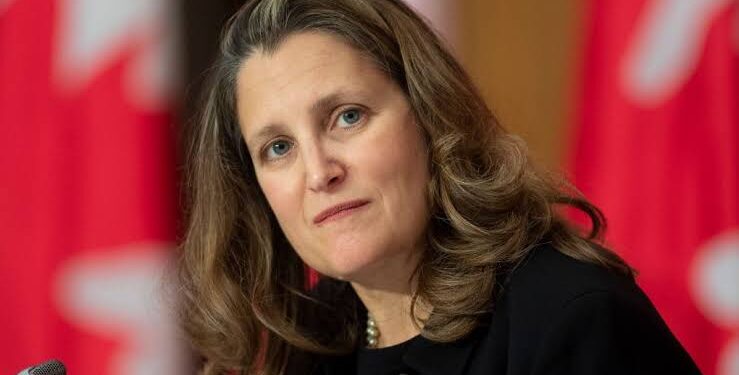 كندا تحظر تعامل كافة المؤسسات المالية مع البنك المركزي الروسي