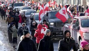 اعتقالات بالجملة ومئات الغرامات في كندا بسبب احتجاجات معارضة لقيود كورونا