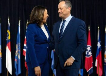 قنبلة تهدد زوج نائبة الرئيس الأمريكي.. تعرف على التفاصيل