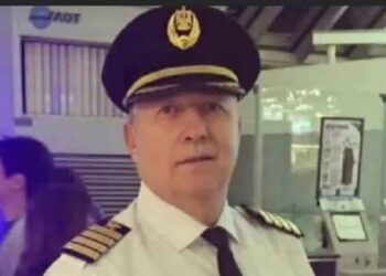 طيار مصري يبهر البريطانيين بعد هبوطه من أول مرة بنجاح في مطار هيثرو أثناء عاصفة عاتية