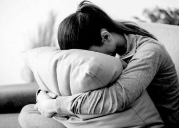 تعرف على أنواع الاكتئاب وأسبابه وأعراضه