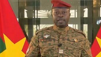 تسمية سانداوجو داميبا كأول رئيس لبوركينا فاسو بعد الانقلاب