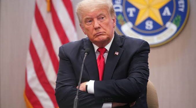 سجلات البيت الأبيض في المرحاض.. اتهامات جديدة تلاحق ترامب