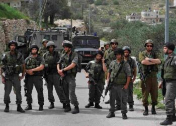 قوات الاحتلال تعتقل فلسطينيا بتهمة محاولة دهس مستوطنين