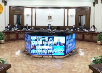 عاجل.. مجلس الوزراء يكشف موعد تطبيق زيادة الأجور والمنح والعلاوات للموظفين