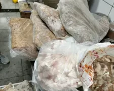 ضبط 200 كيلو لحوم ودواجن فاسدة داخل مطعم شهير بالمقطم