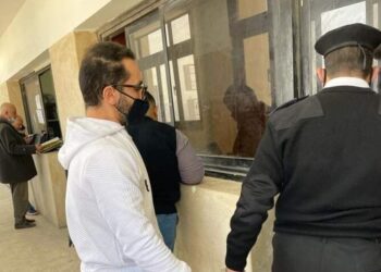 بالصور .. لحظة وصول الفنان شادي خلف لجلسة محاكمته بتهمة التحرش بـ7 فتيات