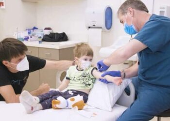 فايزر تقدم طلب لـ” FDA” لاعتماد لقاح كورونا للأطفال من سن 6 أشهر لـ 4 سنوات