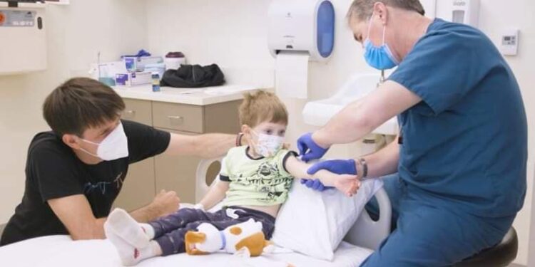 فايزر تقدم طلب لـ” FDA” لاعتماد لقاح كورونا للأطفال من سن 6 أشهر لـ 4 سنوات