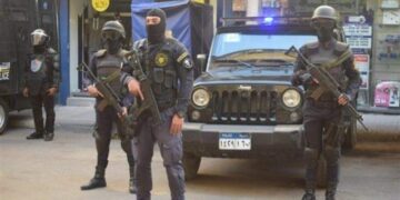 القبض علي سائق توكتوك تعدي على سائق أتوبيس نقل عام بالإسكندرية