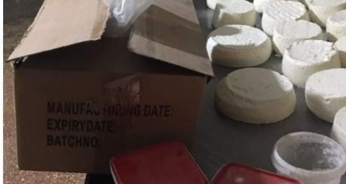 تفاصيل ضبط مصنع لإنتاج الجبن من مواد مجهولة المصدر بالسلام