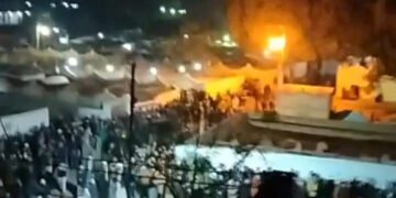 بالصور .. آلاف يشيعون جثامين 7 أشخاص لقوا مصرعهم خنقاً داخل شقتهم بالشرابية