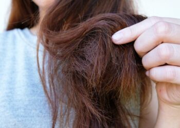 منع تساقط الشعر.. إليكِ ما يقوله الخبراء