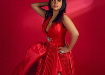 بهذه الطريقة الفنانة رانيا يوسف تحتفل بعيد الحب