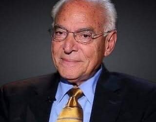 الدكتور فاروق الباز