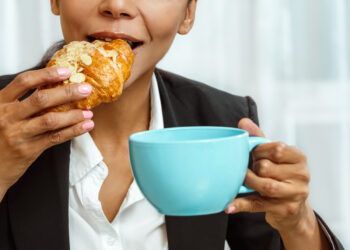 أطعمة تسبب في فقدان الذاكرة.. احذر