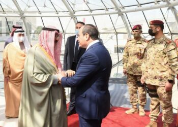 المتحدث الرئاسي ينشر صور استقبال ولي العهد الكويتي للرئيس السيسي