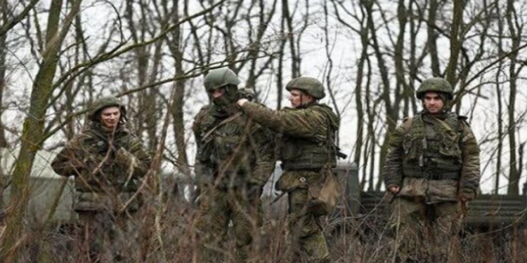 موسكو: عودة 10 أرتال عسكرية روسية من القرم لمناطق تمركزها بعد الانتهاء من التدريبات