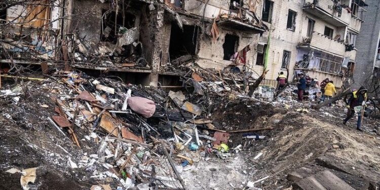 بسبب الحرب في أوكرانيا.. ارفع راسك فوق انت مصري يتصدر تويتر