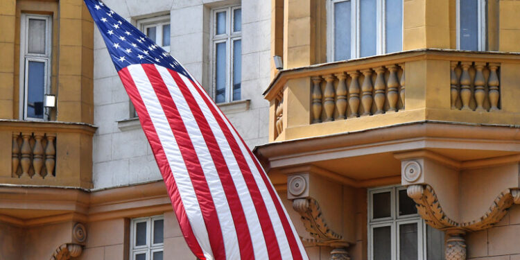 روسيا تطرد نائب السفير الأمريكى من أراضيها.. وواشنطن: خطوة تصعيدية سنرد عليها