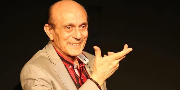 محمد صبحي يحتفل بوصول متابعيه لمليون على الفيسبوك