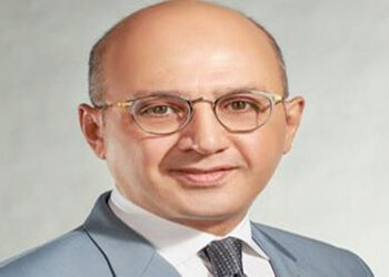 أزمات الصرف الصحى مستمرة.. برلماني يطالب محافظ الجيزة بحل مشاكل أبو رواش