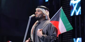 في حفل استثنائي.. حسين الجسمي يرفع علم الكويت  
