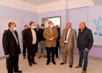 محافظ أسيوط يتابع أعمال إنشاء مدرسة التجاريين الرسمية للغات بحي غرب