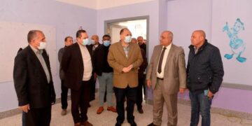 محافظ أسيوط يتابع أعمال إنشاء مدرسة التجاريين الرسمية للغات بحي غرب