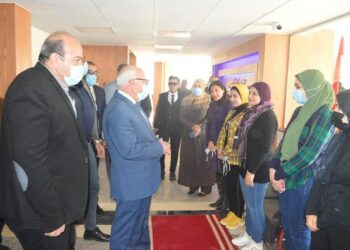 محافظ بورسعيد يشدد على ضرورة تقديم التسهيلات وإنجاز الخدمات للمواطنين