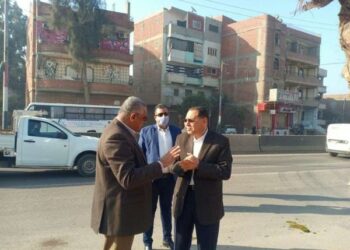 محافظ الشرقية يوجه بتكثيف النظافة ورفع الإعلانات المخالفة بالزقازيق