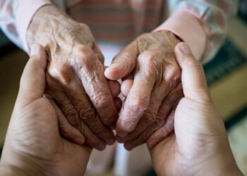 مشروع قانون حقوق المسنين