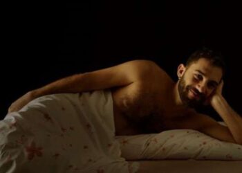 تعرف على سبب الهجوم لفيلم بشتقلك ساعات