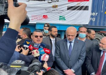 مصر تقدم للبنان أكبر شحنة مساعدات منذ انفجار بيروت.. ماذا تحتوي