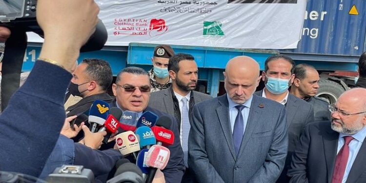 مصر تقدم للبنان أكبر شحنة مساعدات منذ انفجار بيروت.. ماذا تحتوي
