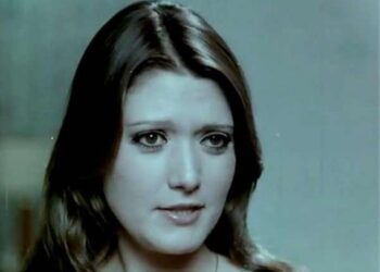 غياب نجوم الفن عن عزاء شقيقة الفنانة المعتزلة شمس البارودي